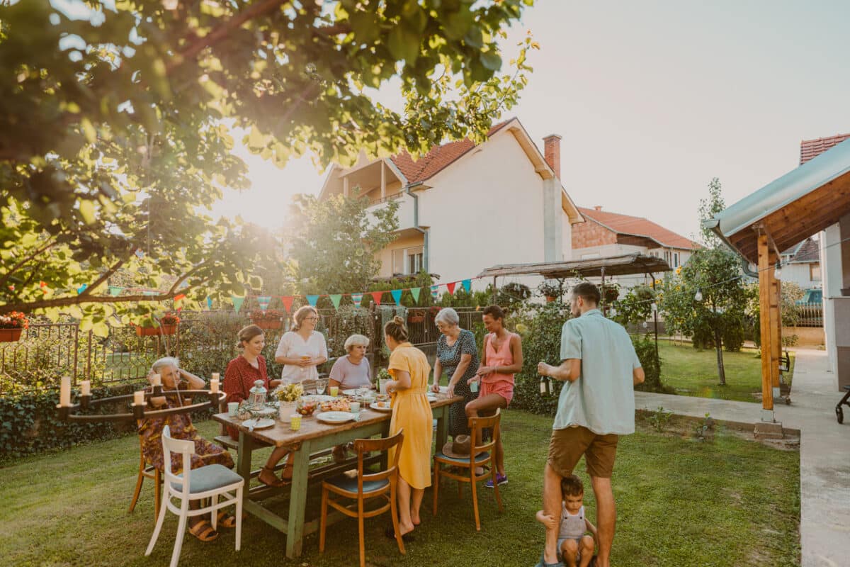 An outdoors family party