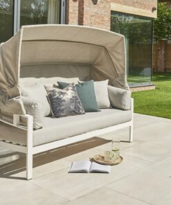 Norfolk Leisure Titchwell Garden Day Bed in White / Beige